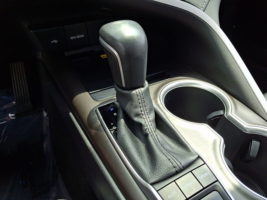 Certified 2022 Toyota Camry XLE AWD/4WD image 17