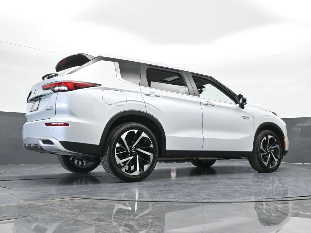 New 2025 Mitsubishi Outlander SE image 60