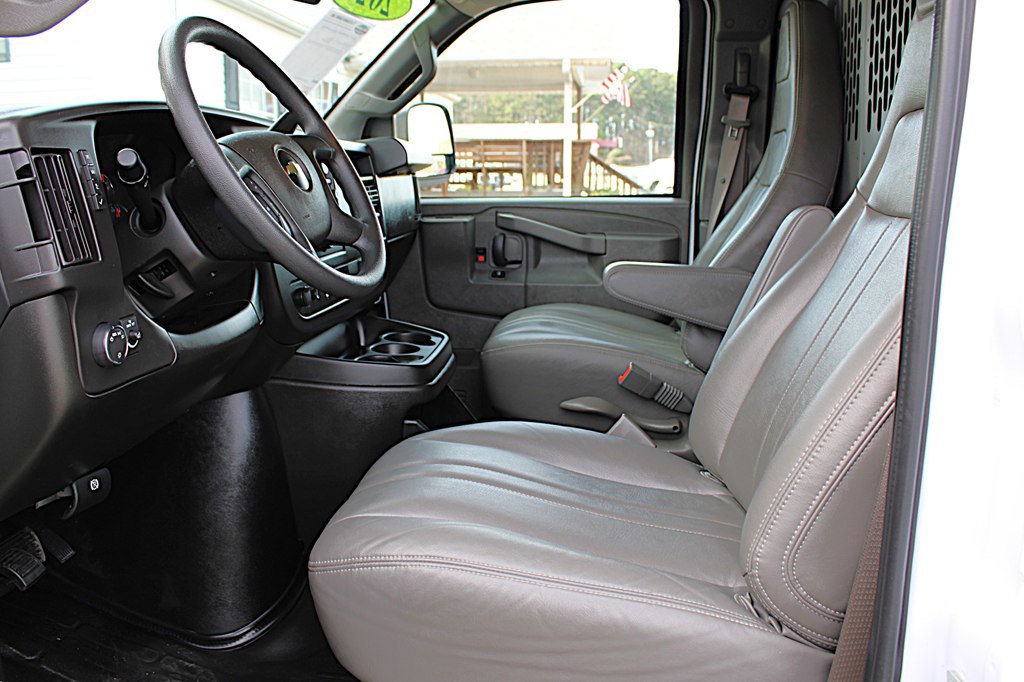 Used 2024 Chevrolet Express 2500 w/ Driver Convenience Package RWD image 21