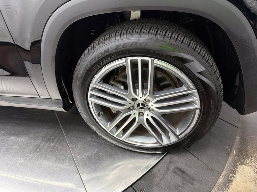 Certified 2024 Mercedes-Benz GLS 450 4MATIC image 9