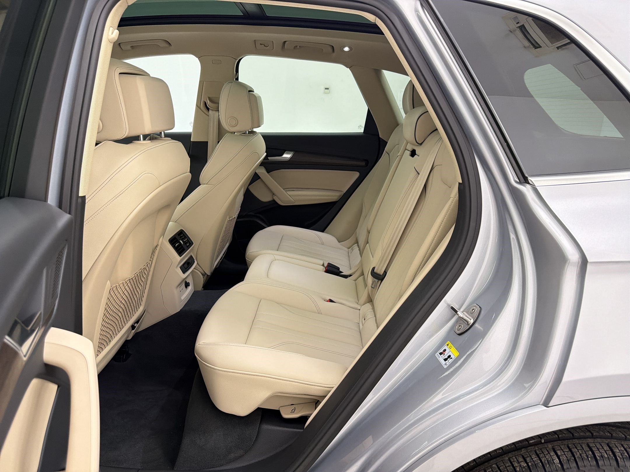 Certified 2025 Audi Q5 2.0T Premium Plus AWD/4WD image 14