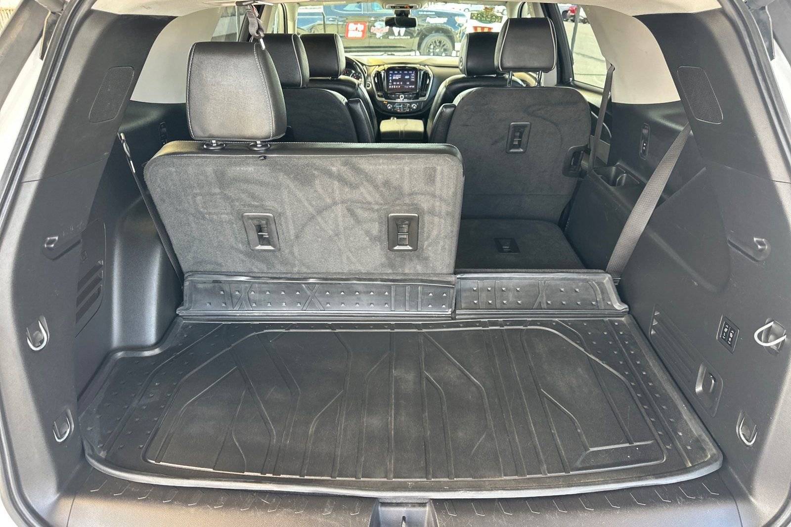 Used 2020 Chevrolet Traverse High Country w/ LPO, Floor Liner Package FWD image 16