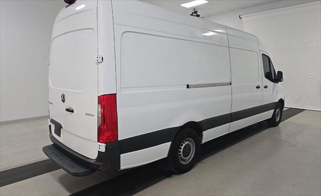 Used 2021 Mercedes-Benz Sprinter 2500 w/ Driver Convenience Package image 8