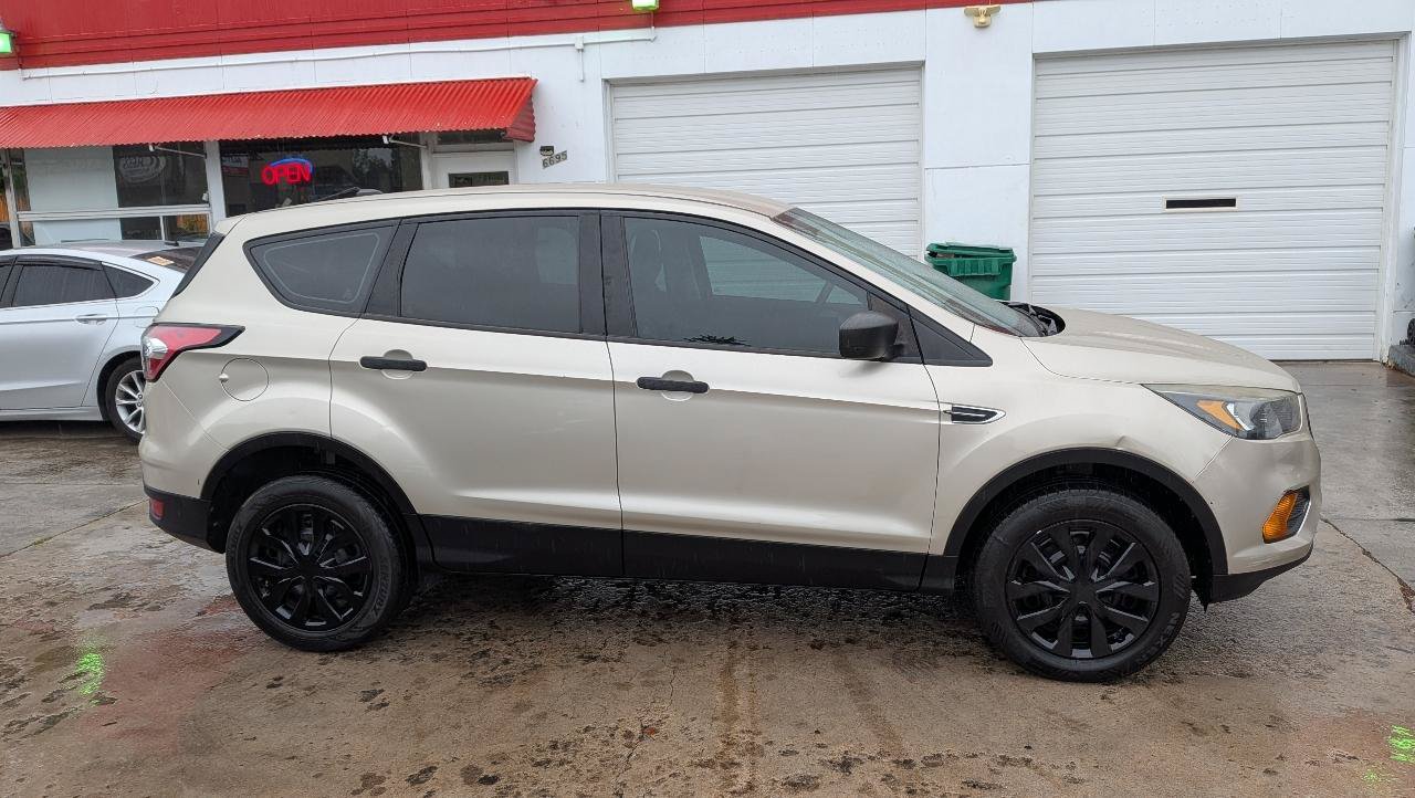 Used 2018 Ford Escape S FWD image 4
