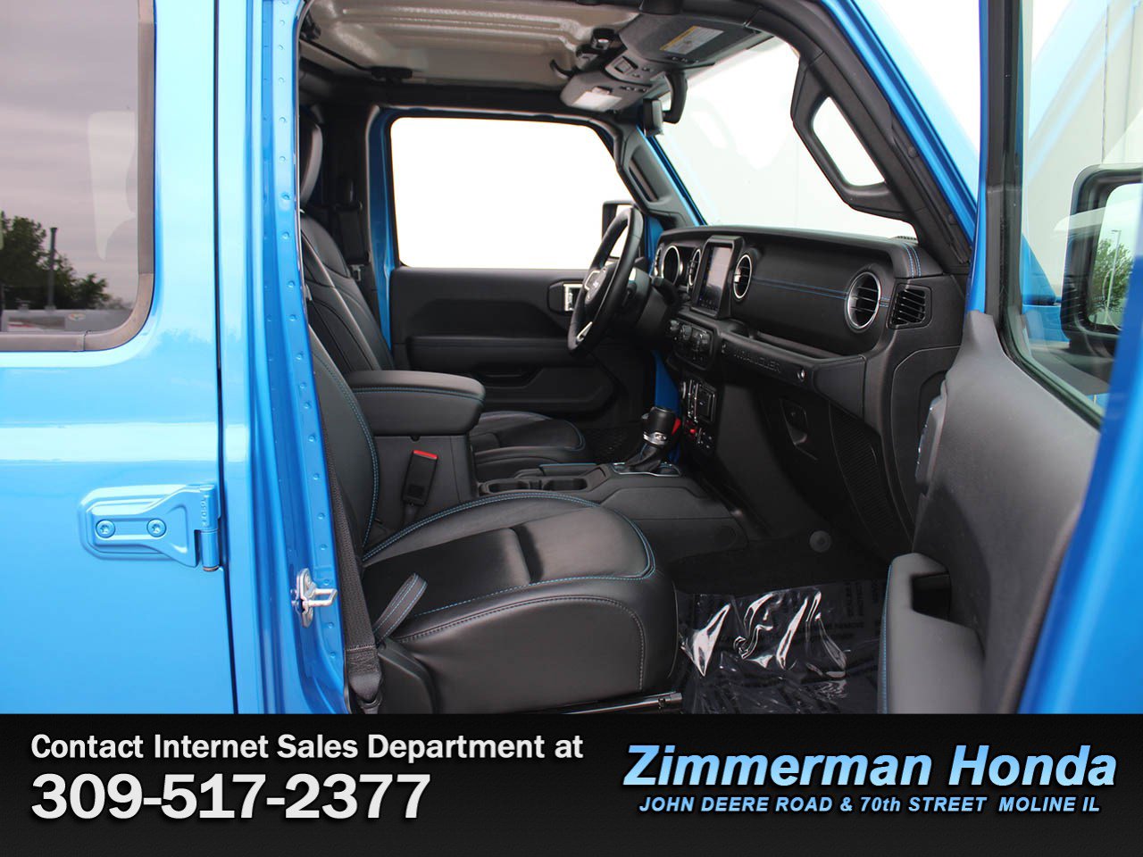 Used 2023 Jeep Wrangler Unlimited Rubicon 4xe w/ Cold Weather Group AWD/4WD image 19