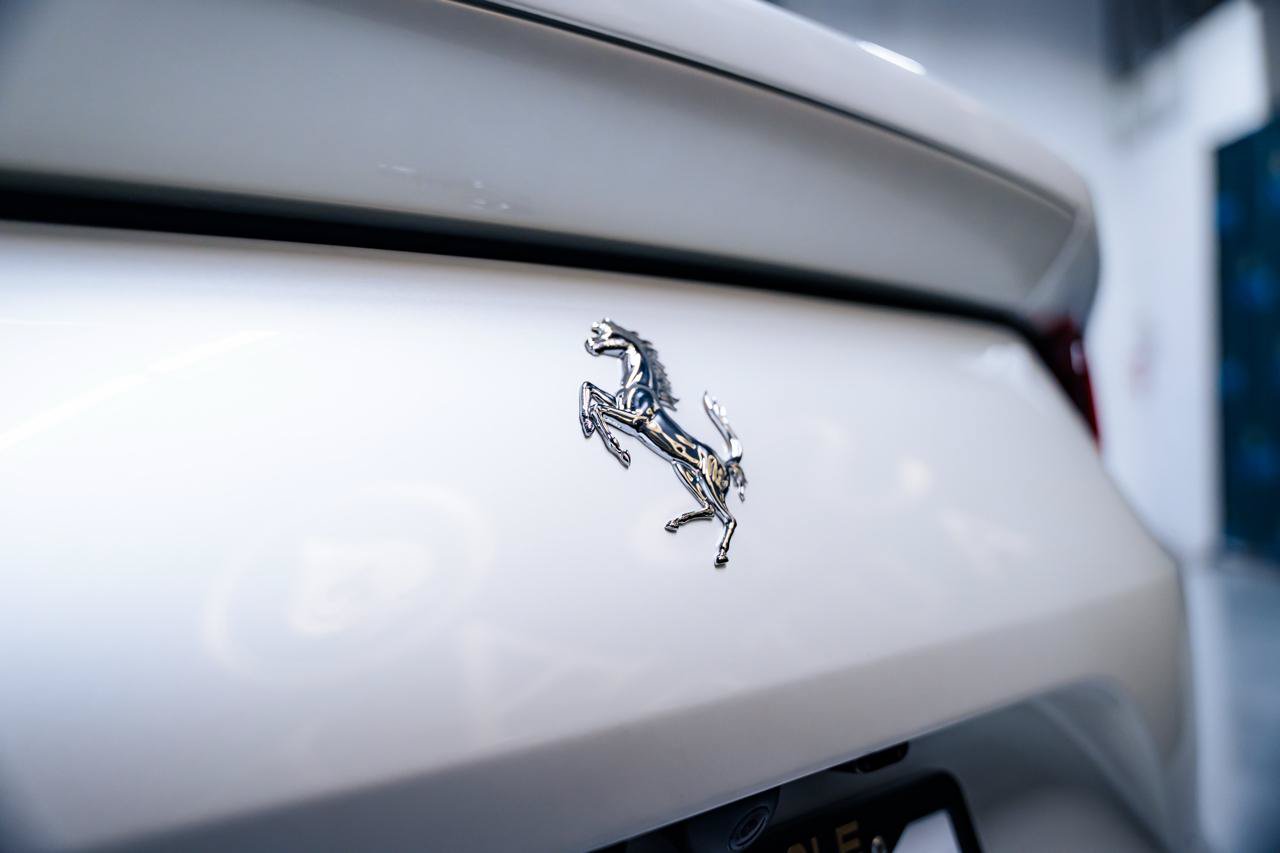 Used 2018 Ferrari 812 Superfast RWD image 24