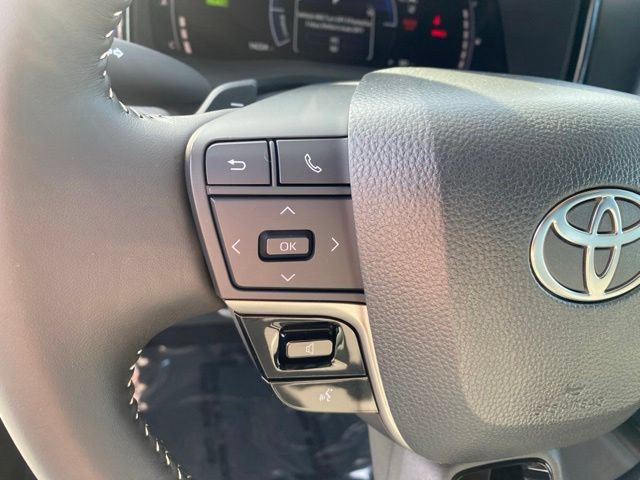 Used 2025 Toyota Camry SE AWD/4WD image 19