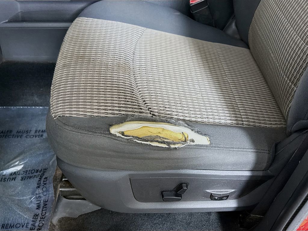 Used 2010 Dodge Ram 3500 Truck SLT image 17