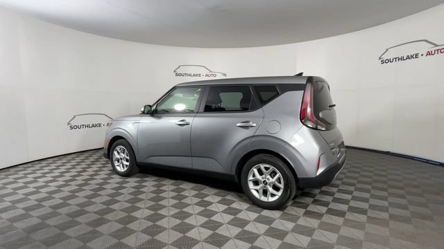 Certified 2025 Kia Soul LX w/ LX Technology Package FWD image 7