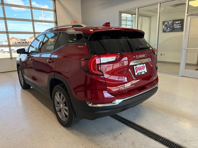 Used 2024 GMC Terrain SLT AWD/4WD image 5