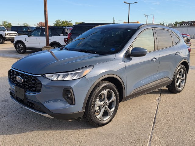 Used 2025 Ford Escape ST-Line Select AWD/4WD image 9
