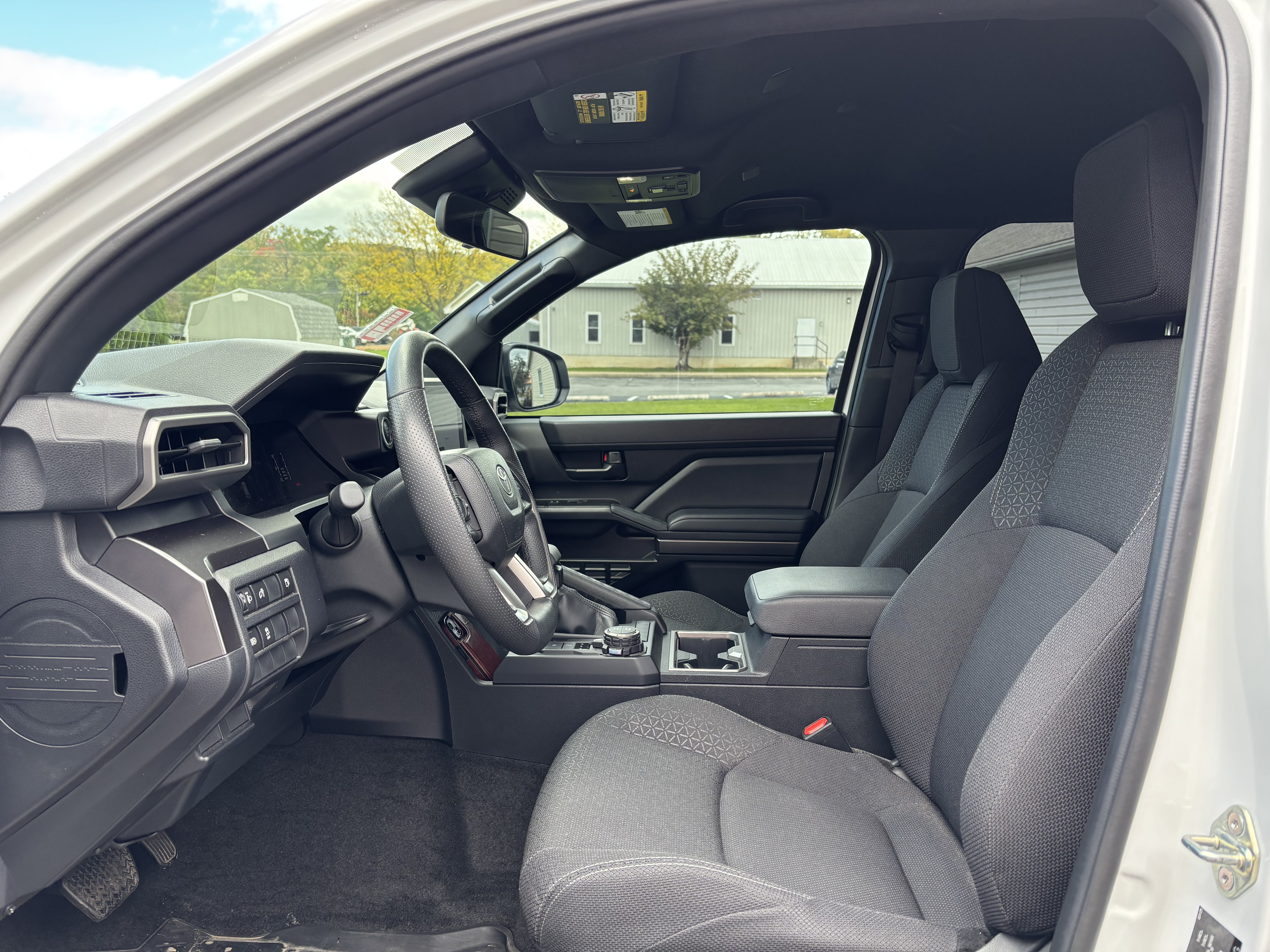 Certified 2025 Toyota 4Runner SR5 AWD/4WD image 13