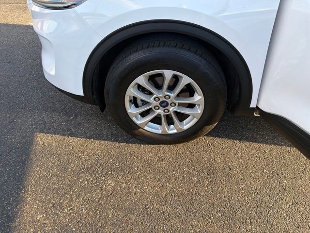 Used 2020 Ford Escape SE image 28