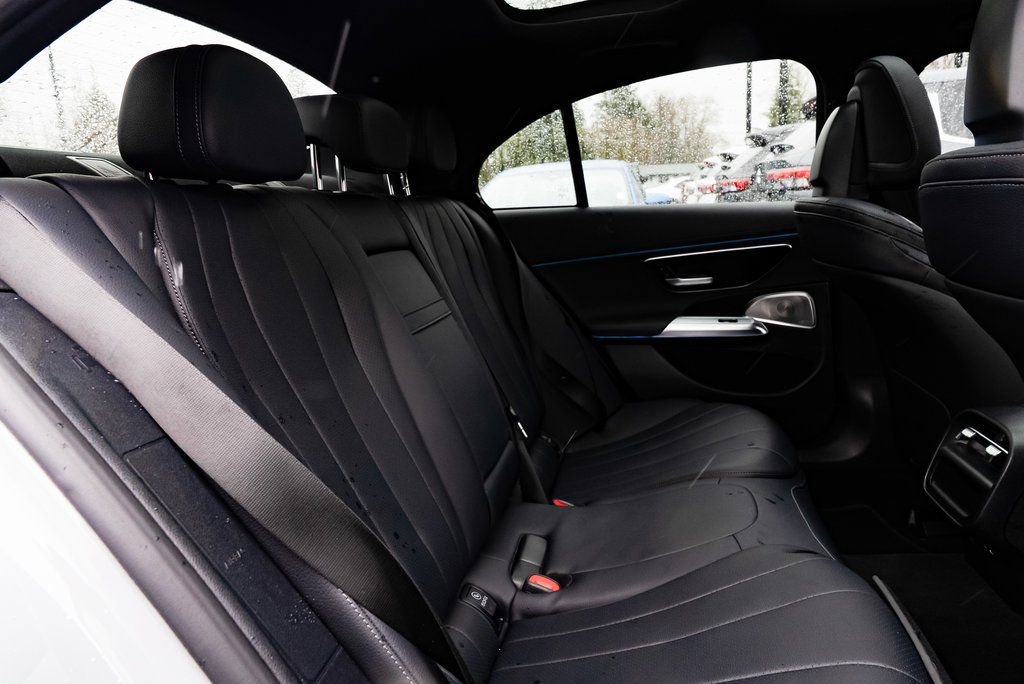Used 2024 Mercedes-Benz E 350 4MATIC Sedan image 24