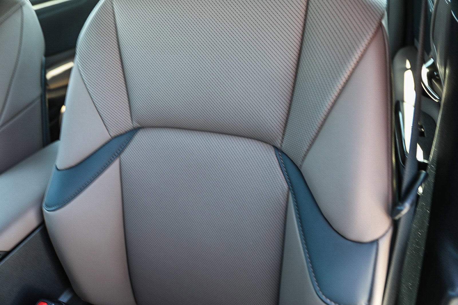 Used 2025 Lexus ES 300h w/ Premium Package image 24