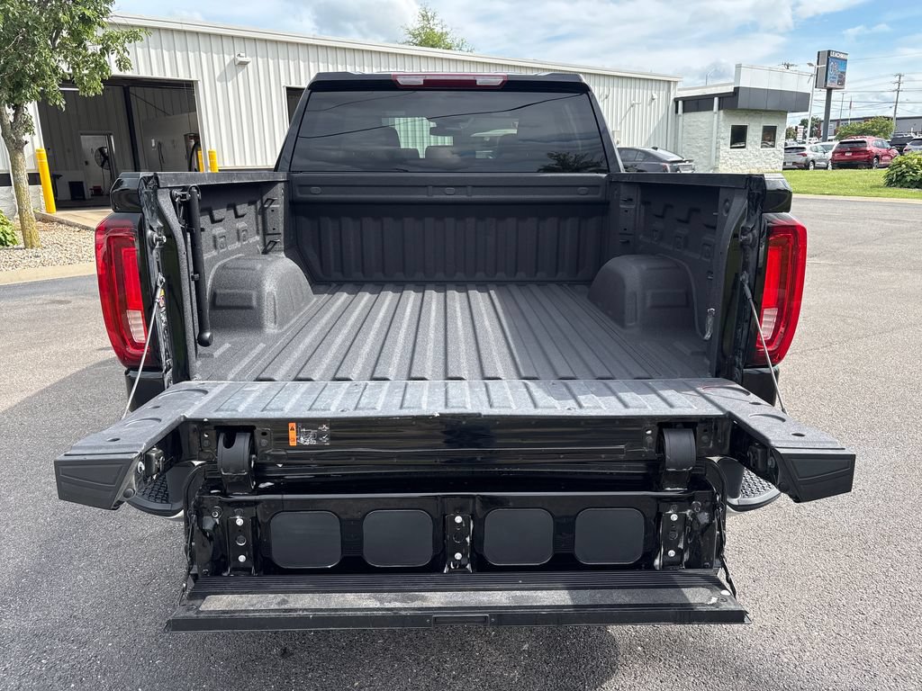 Certified 2026 GMC Sierra 1500 SLT AWD/4WD image 36