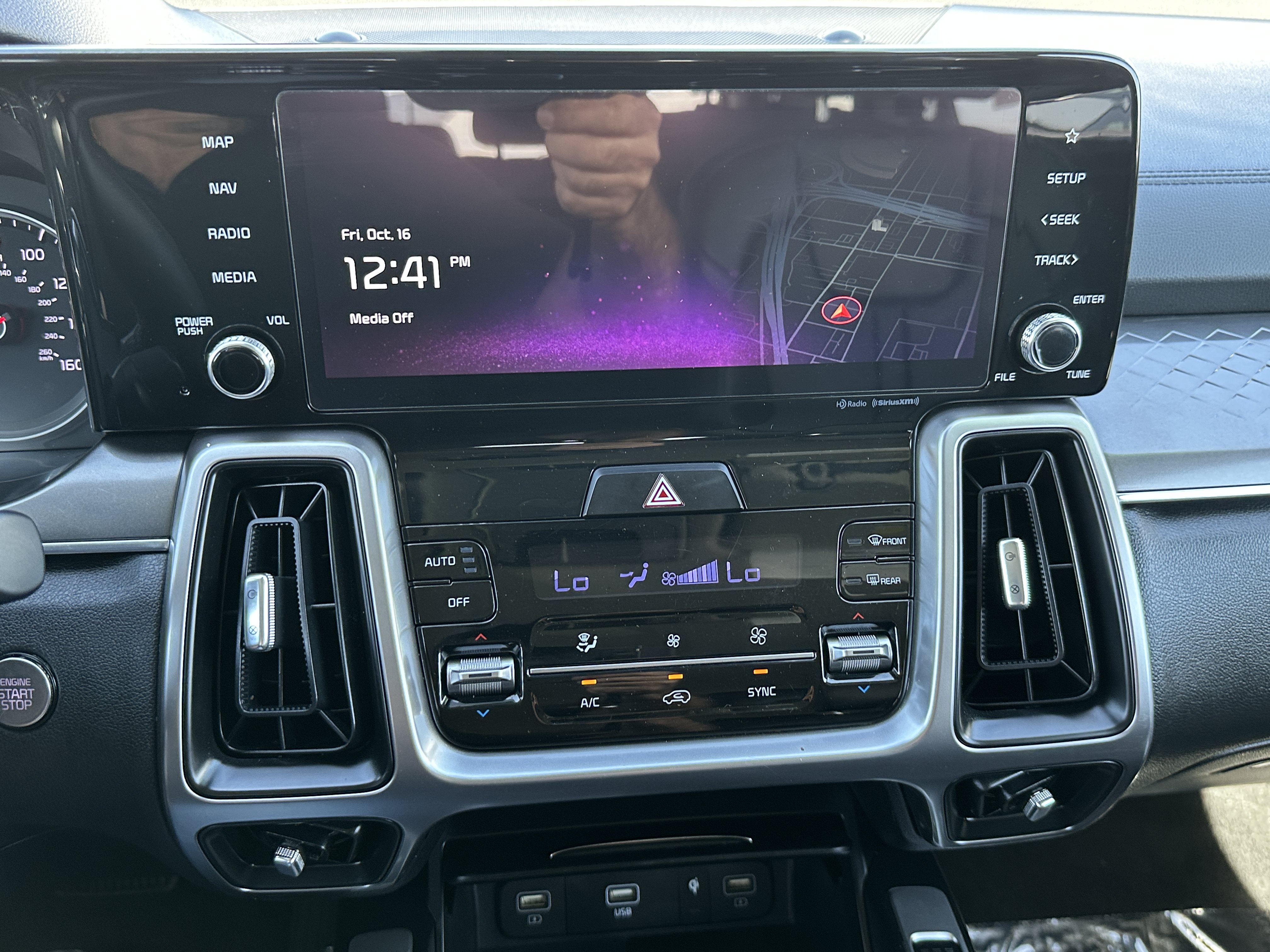 Certified 2023 Kia Sorento S FWD image 29