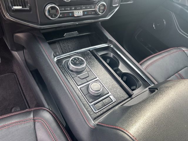 Used 2022 Ford Expedition Limited image 17