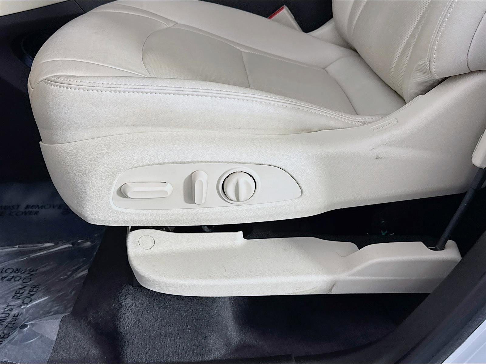 Certified 2023 Buick Enclave Essence w/ Experience Buick Package image 20