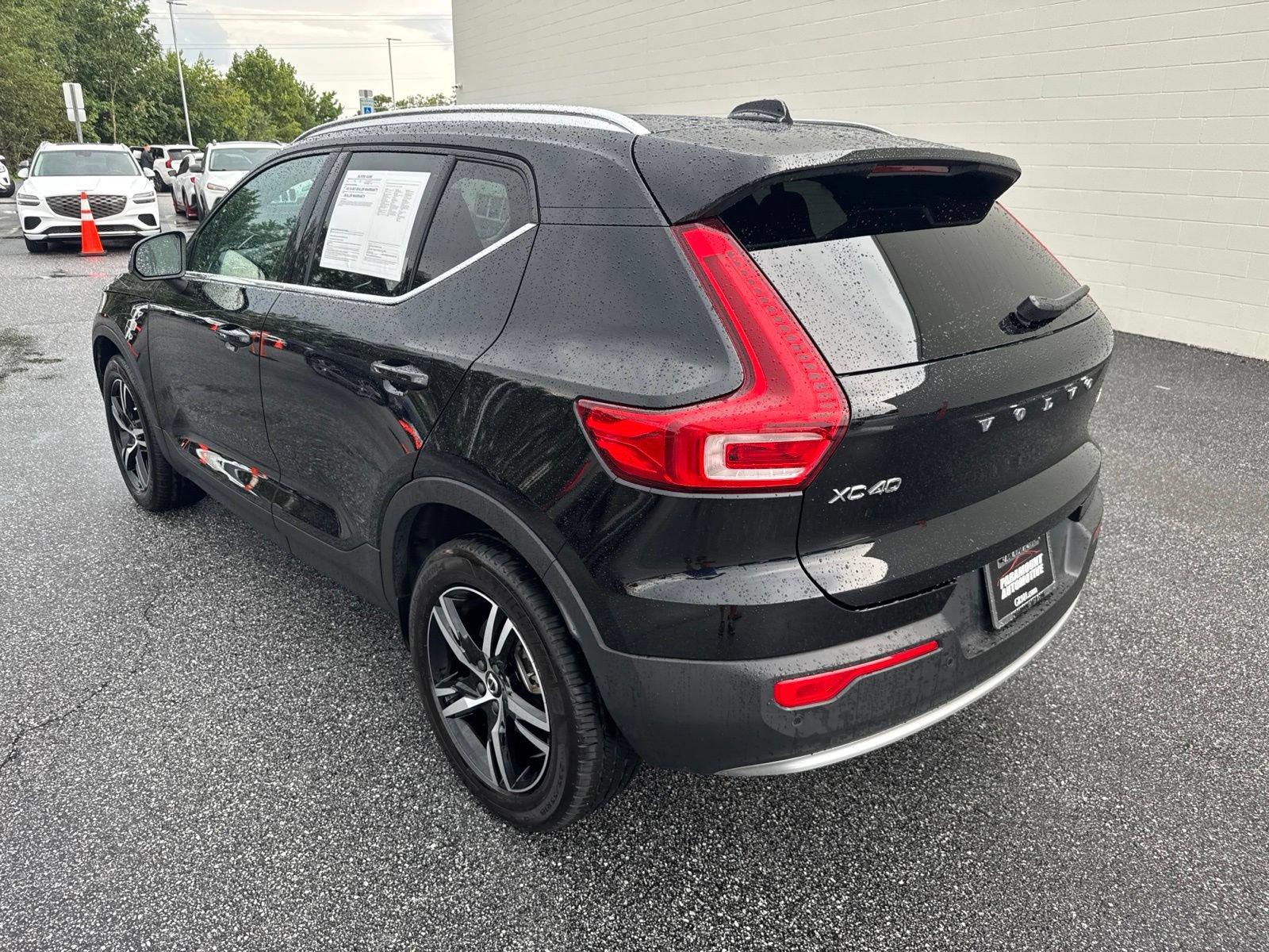 Used 2025 Volvo XC40 B5 Core AWD/4WD image 5