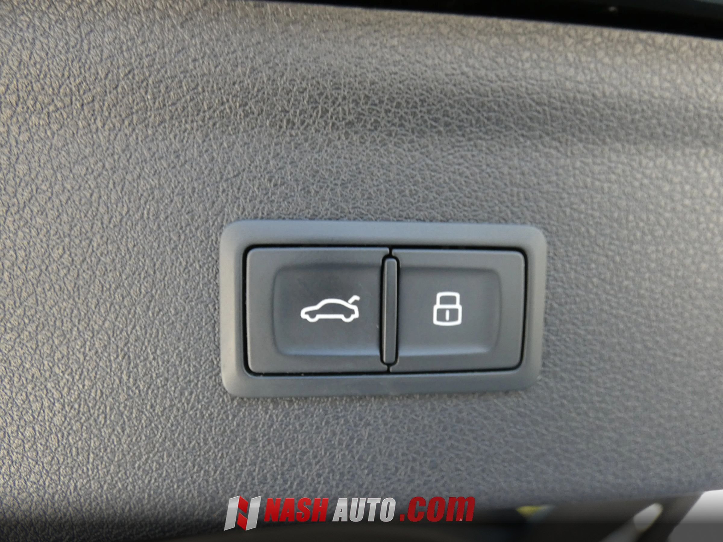 Used 2018 Audi Q3 2.0T Premium Plus w/ Premium Plus Package AWD/4WD image 78