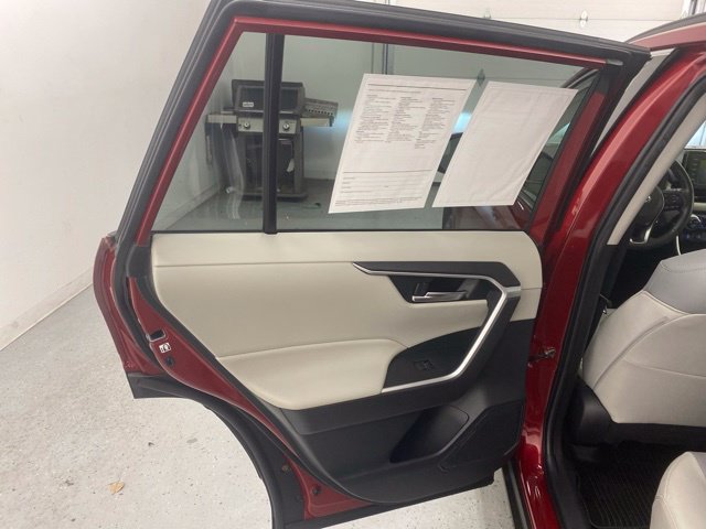 Used 2019 Toyota RAV4 XLE Premium w/ Cold Weather Package AWD/4WD image 29