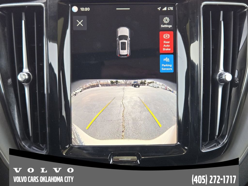 Certified 2025 Volvo XC60 B5 Core image 16