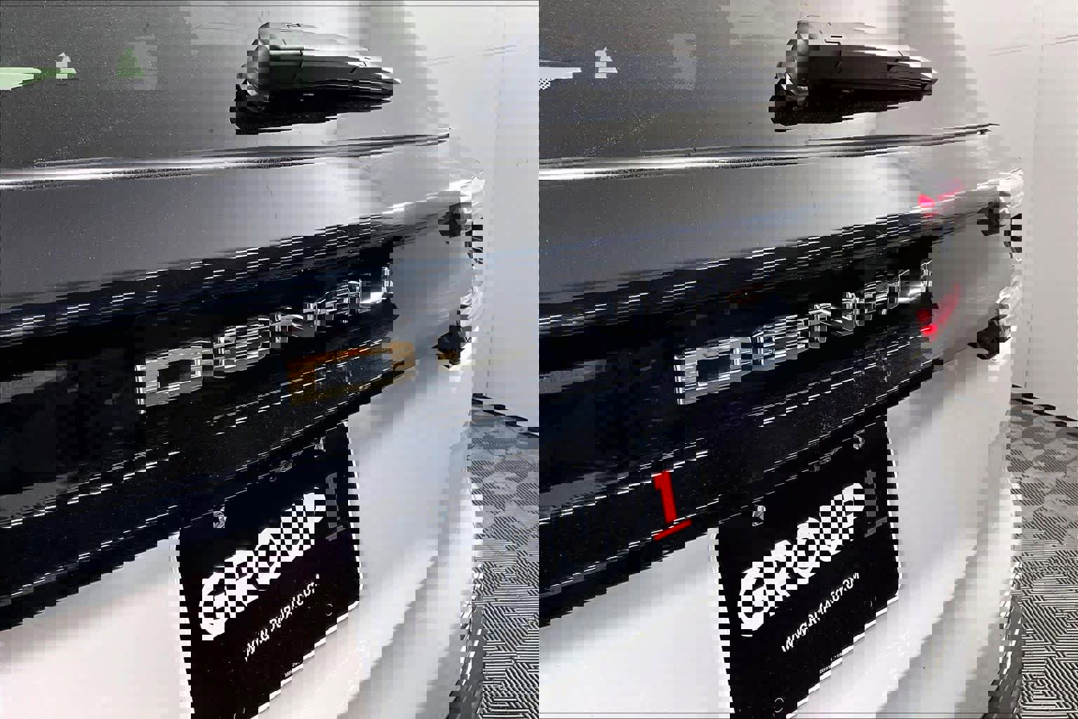 Certified 2025 GMC Acadia Denali w/ Super Cruise Package image 9