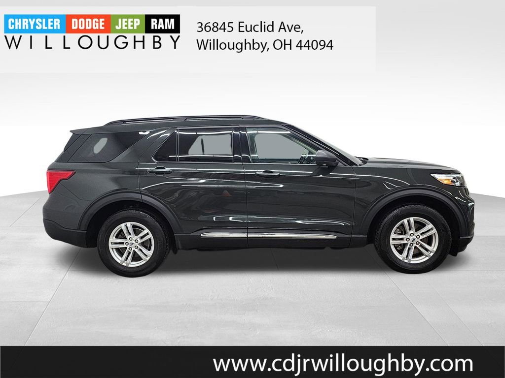 Used 2023 Ford Explorer XLT w/ Equipment Group 202A AWD/4WD image 4