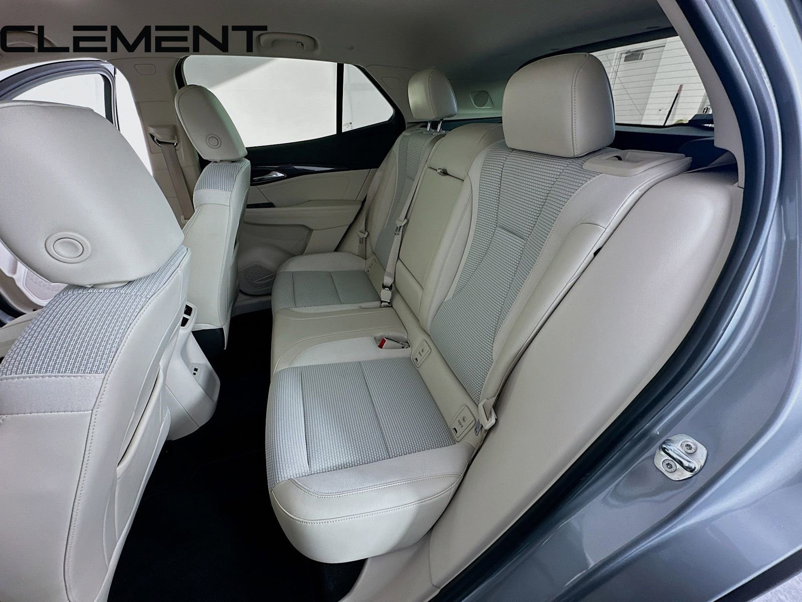 Used 2023 Buick Envision Preferred image 31