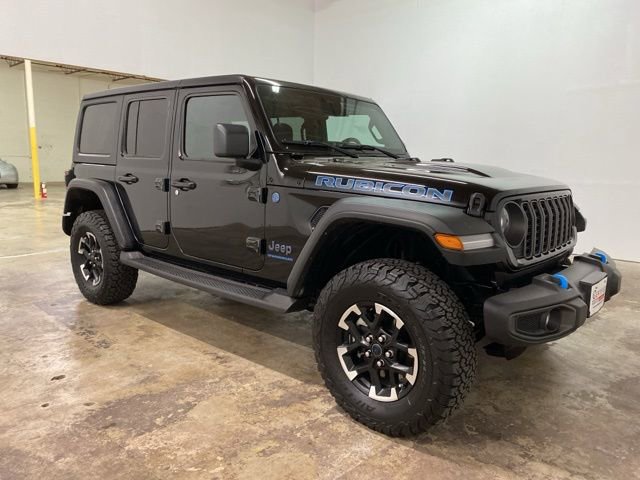 Used 2025 Jeep Wrangler Unlimited Rubicon 4xe w/ Convenience Group image 7