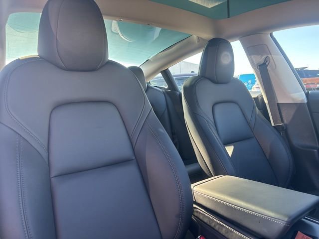 Used 2023 Tesla Model 3 Performance image 12
