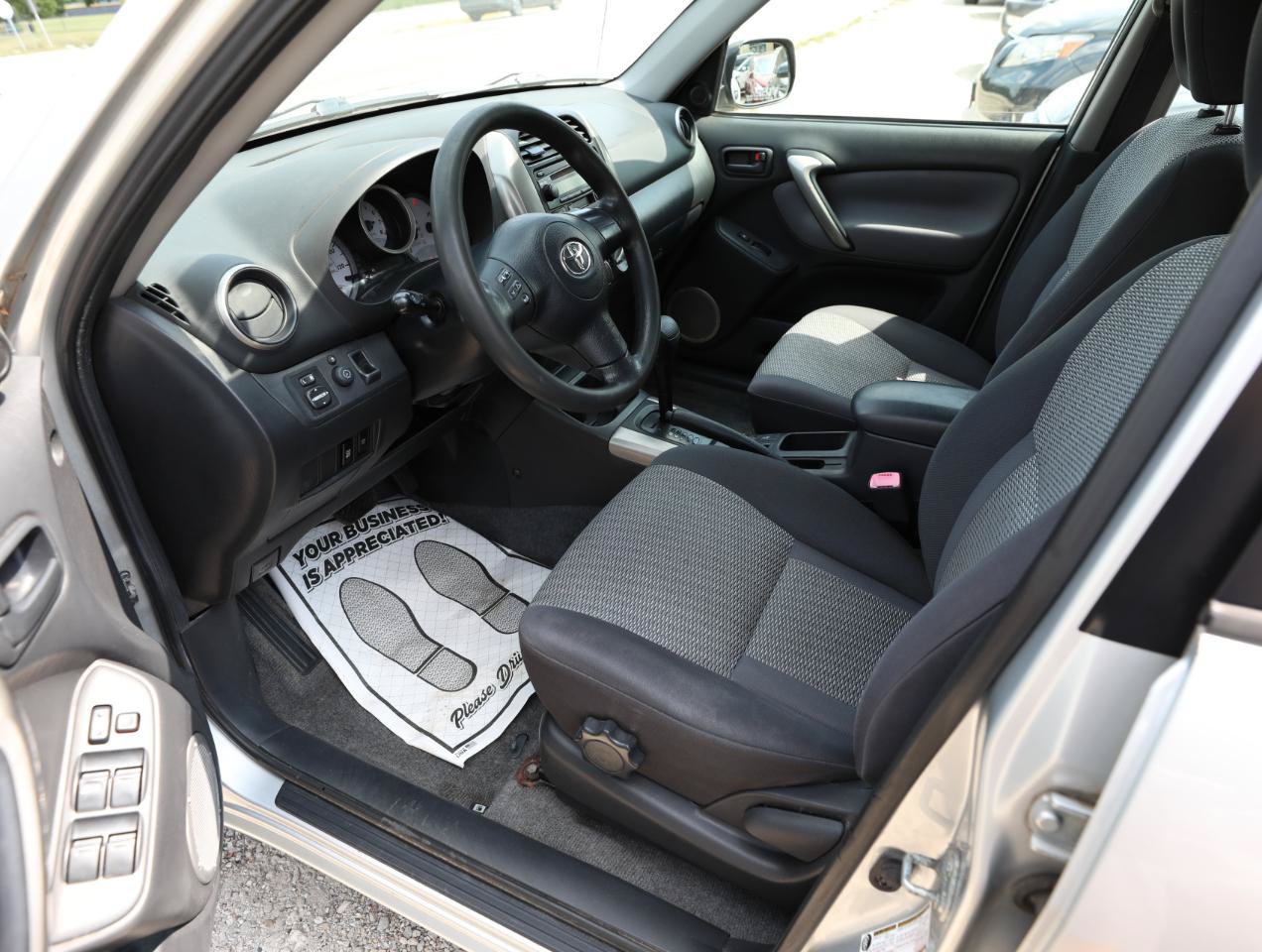 Used 2004 Toyota RAV4 2WD image 16