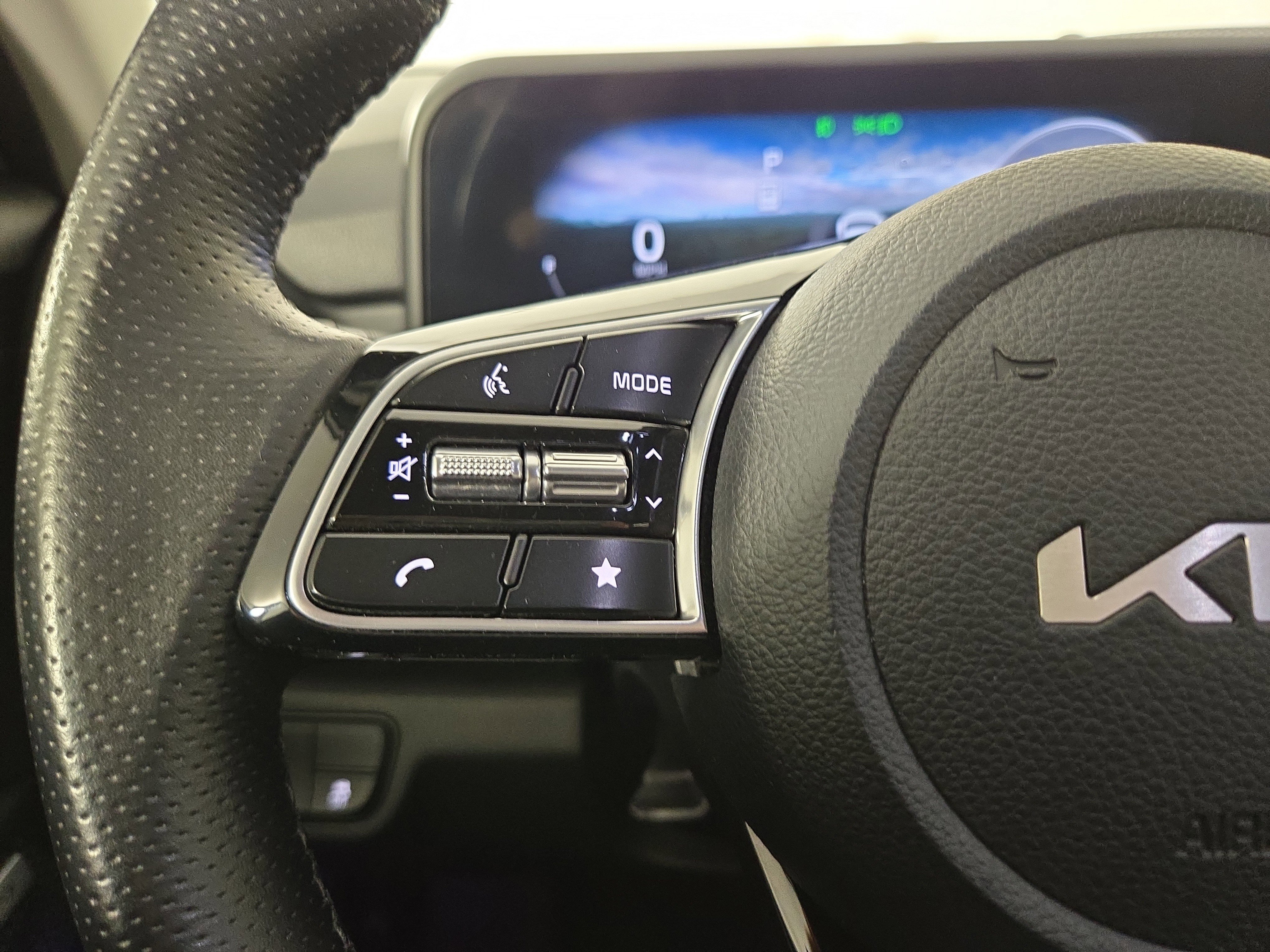 Used 2024 Kia Seltos SX image 15