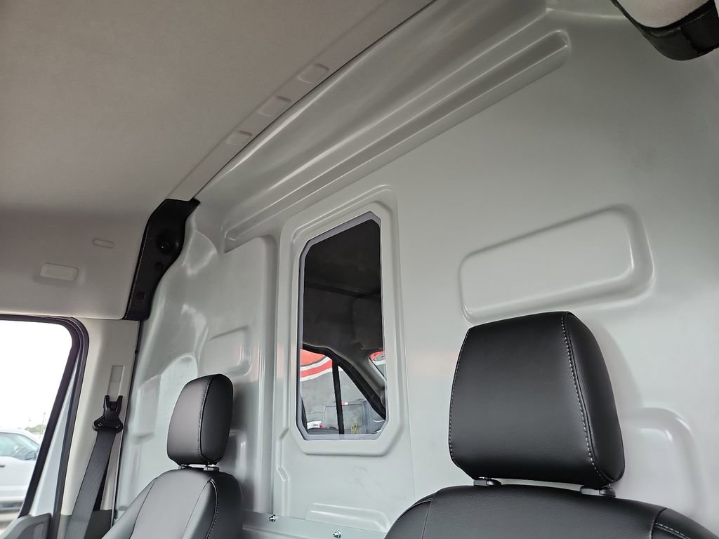 New 2026 Ford Transit 250 148 Medium Roof RWD image 22