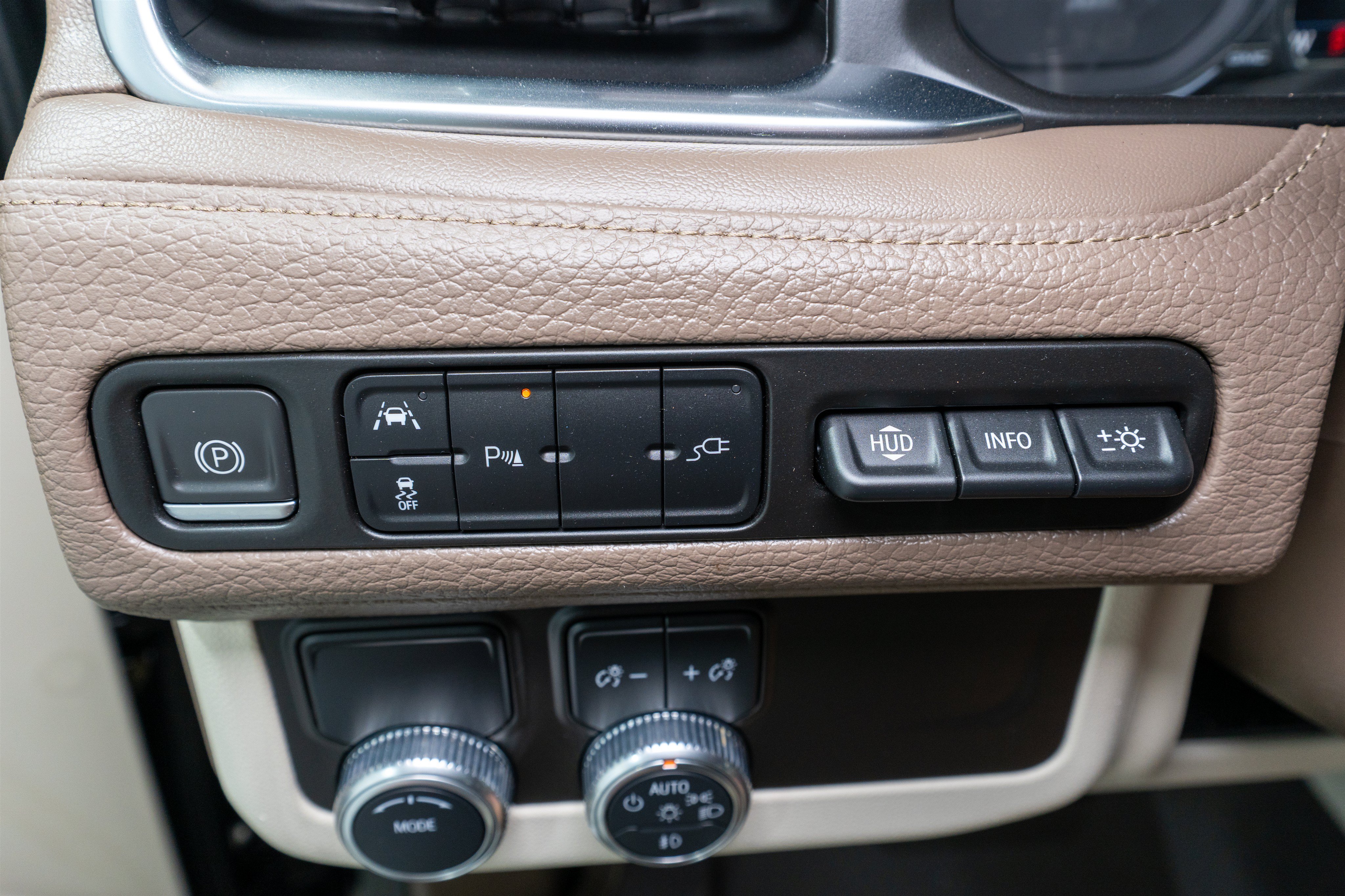 Used 2021 GMC Yukon Denali w/ Advanced Technology Package RWD image 33