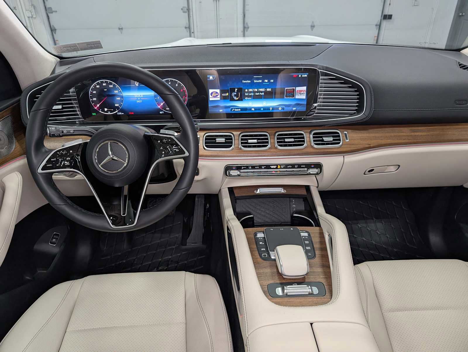 Certified 2026 Mercedes-Benz GLS 450 4MATIC image 18