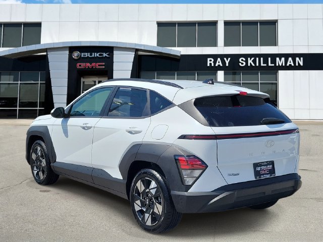 Used 2025 Hyundai Kona SEL FWD image 4