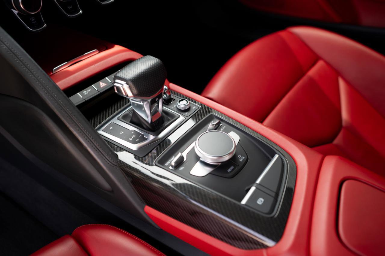 Used 2018 Audi R8 V10 RWD image 39