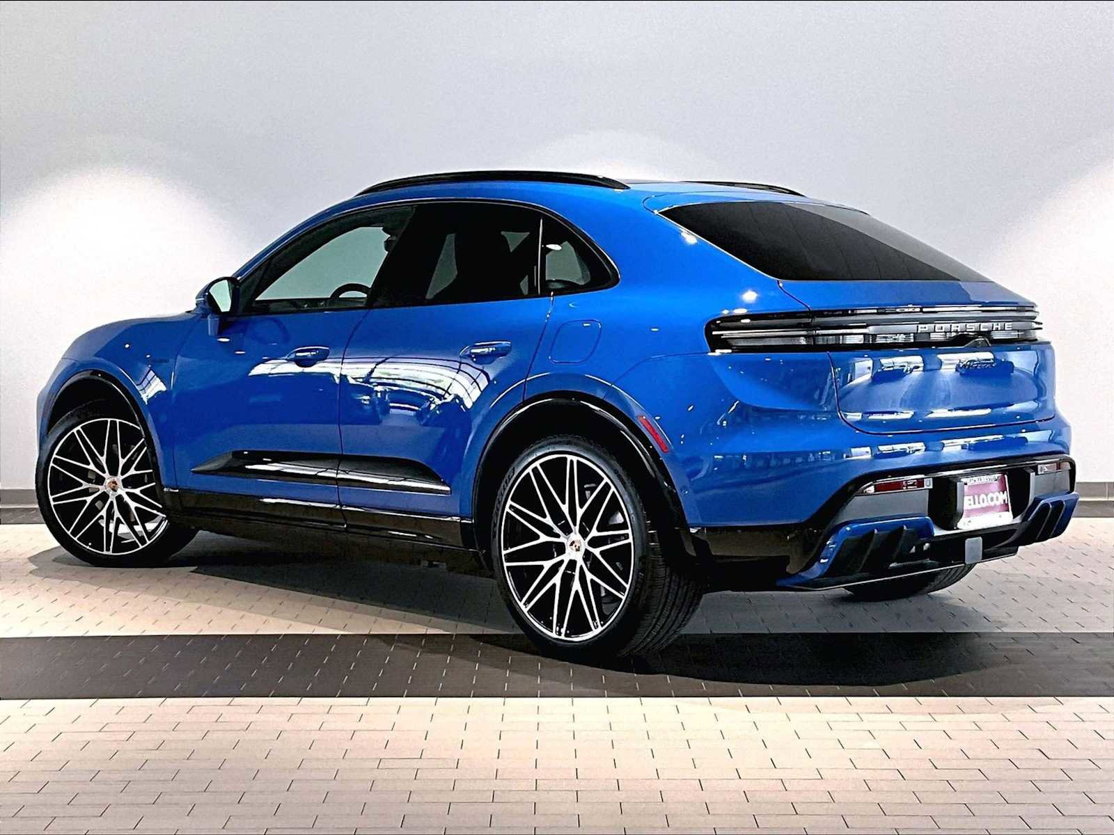 New 2026 Porsche Macan 4 Electric AWD/4WD image 3