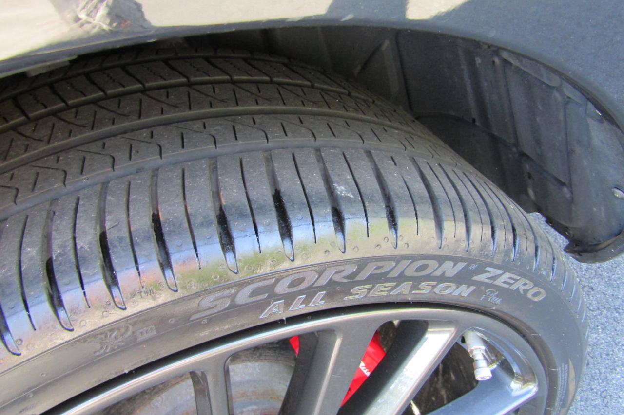 Used 2022 Maserati Levante Trofeo AWD/4WD image 37