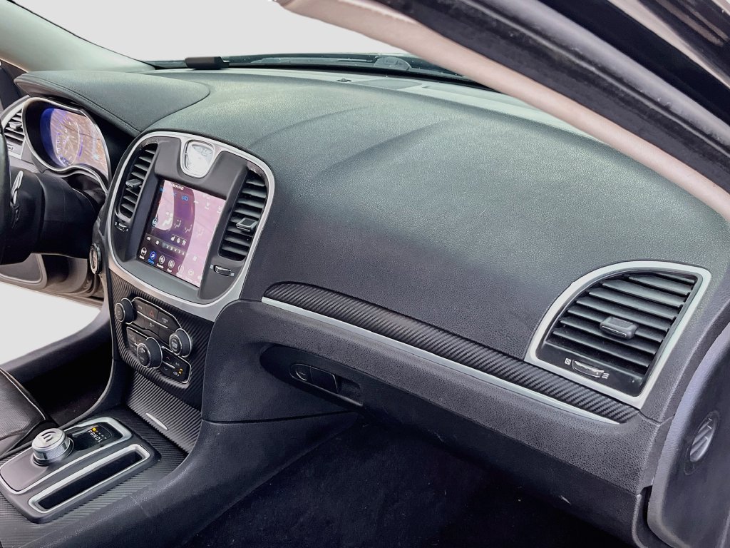 Used 2019 Chrysler 300 Limited RWD image 28