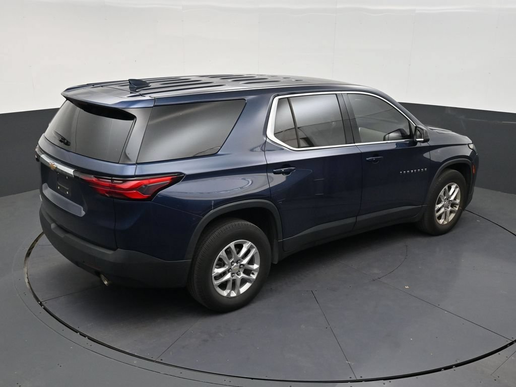 Used 2023 Chevrolet Traverse LS FWD image 15