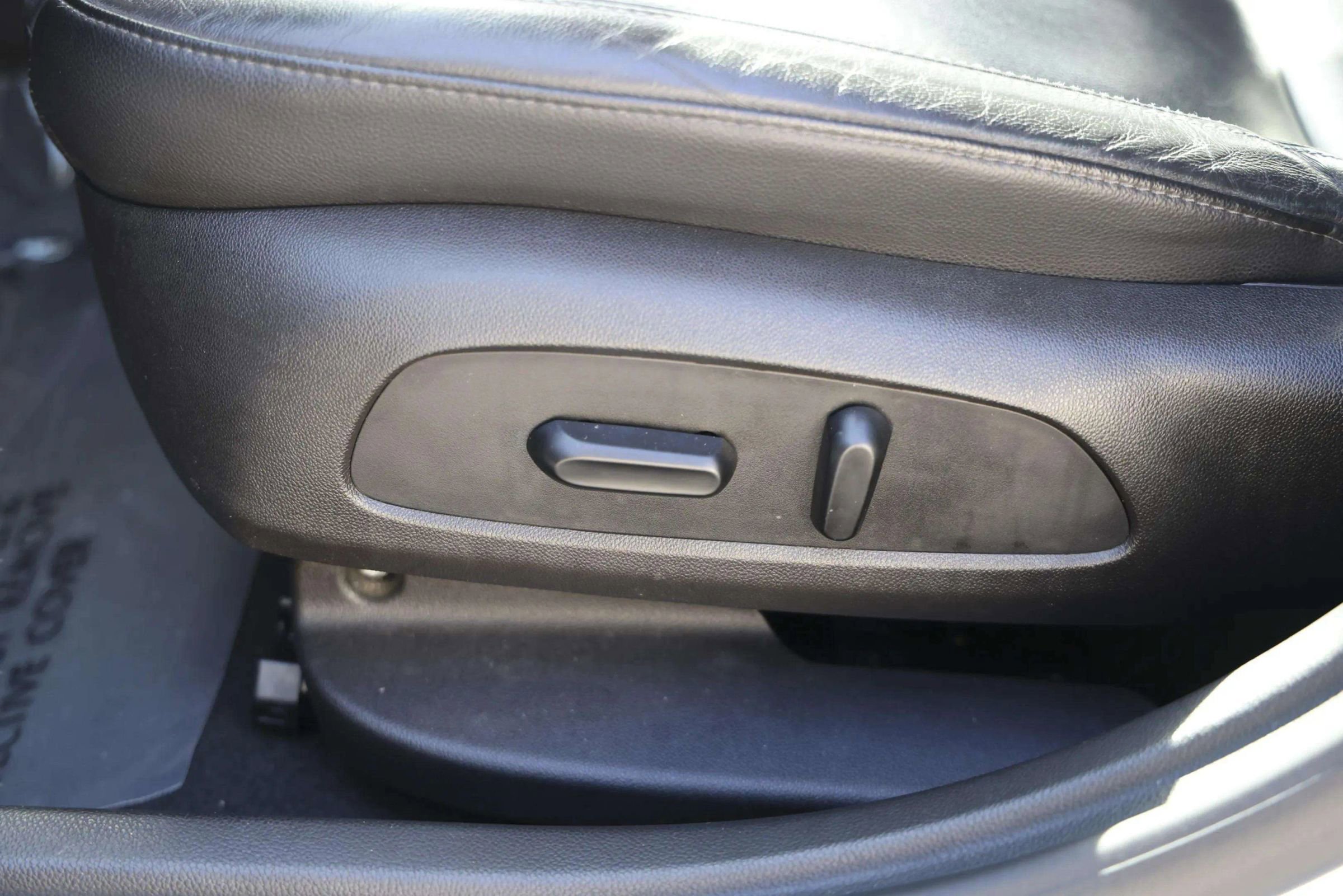 Used 2017 Chevrolet Cruze Premier image 19