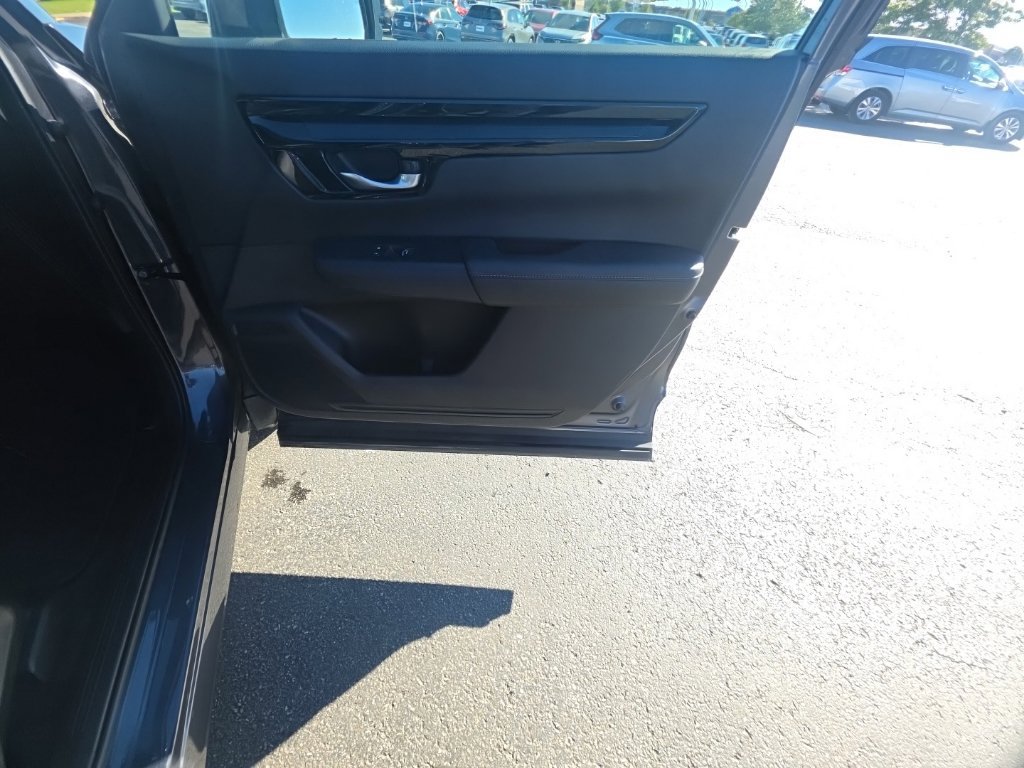 Used 2025 Honda CR-V Sport Touring image 33