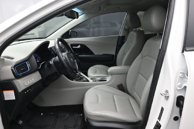 Used 2019 Kia Niro EX Premium w/ Sunroof Package FWD image 6