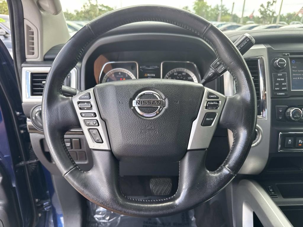 Used 2018 Nissan Titan SV w/ SV Convenience Package RWD image 27