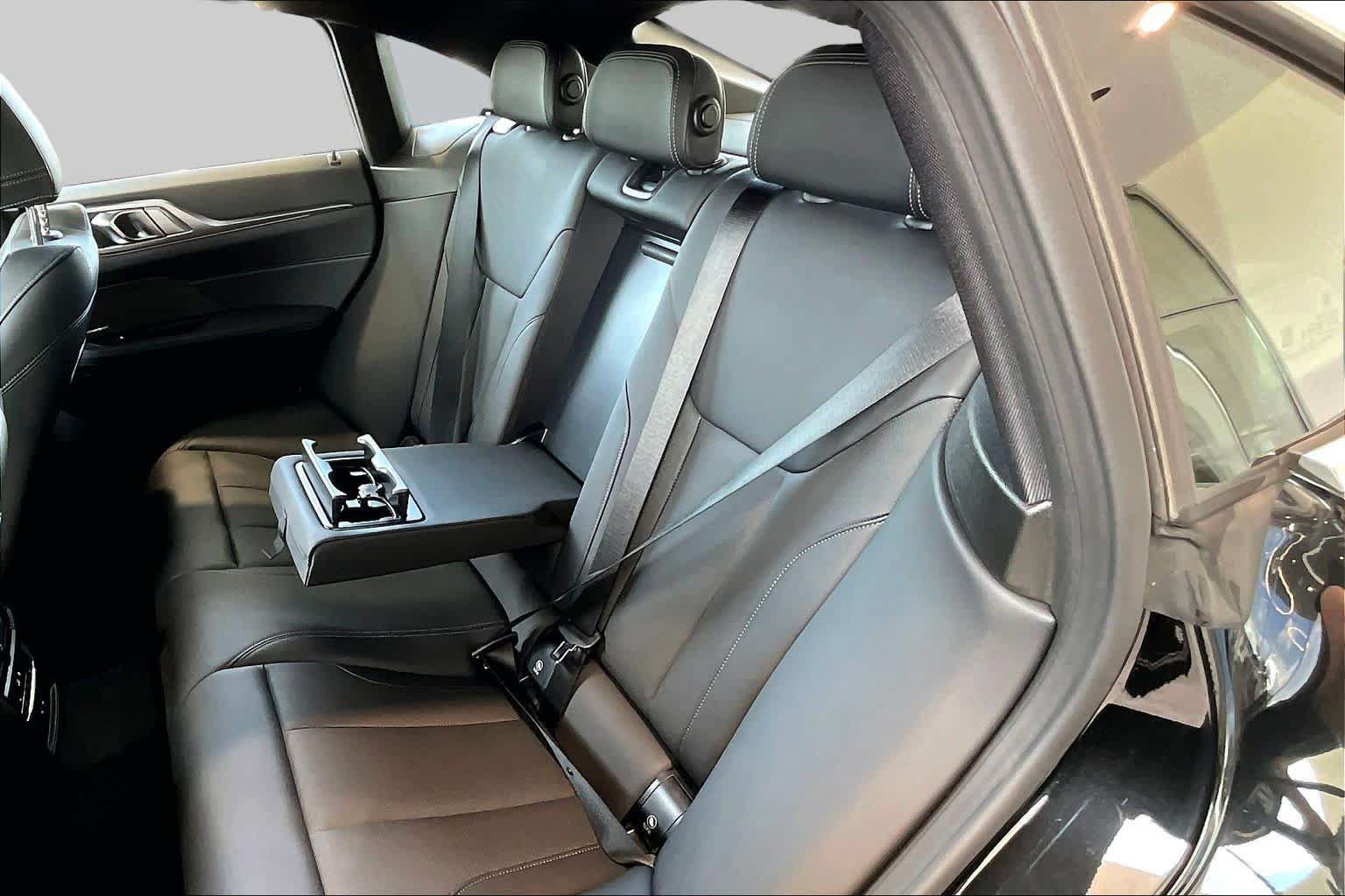 Used 2025 BMW 430i w/ Premium Package RWD image 22