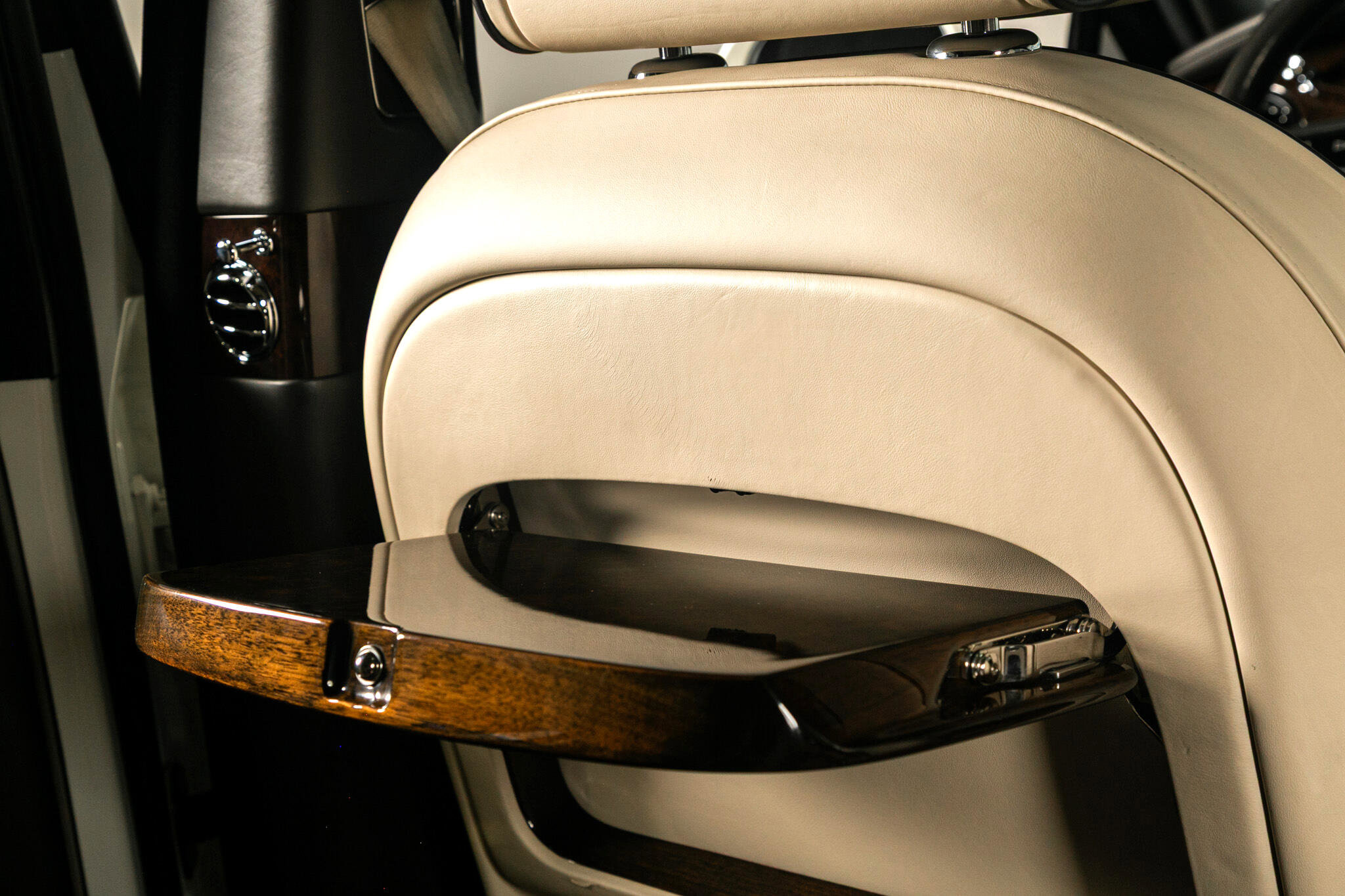 Used 2013 Bentley Mulsanne w/ Premiere Specification Pkg image 42