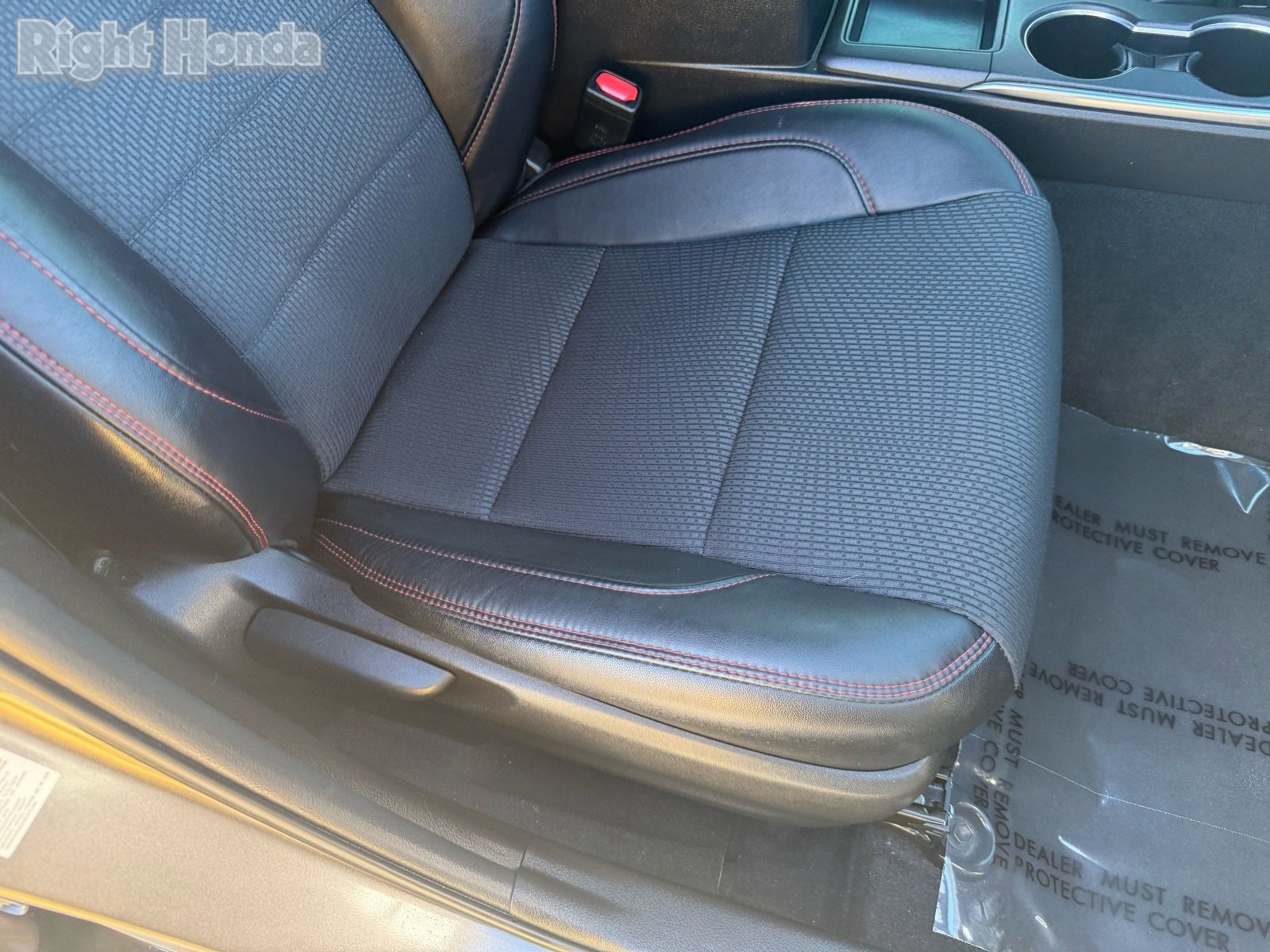 Used 2016 Toyota Camry SE image 30